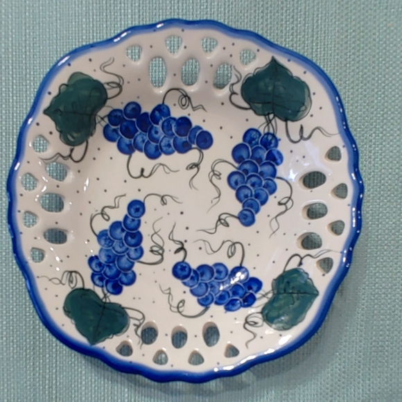 WR Unikat Grape Vines Bowl with holes - Picture 1 of 4
